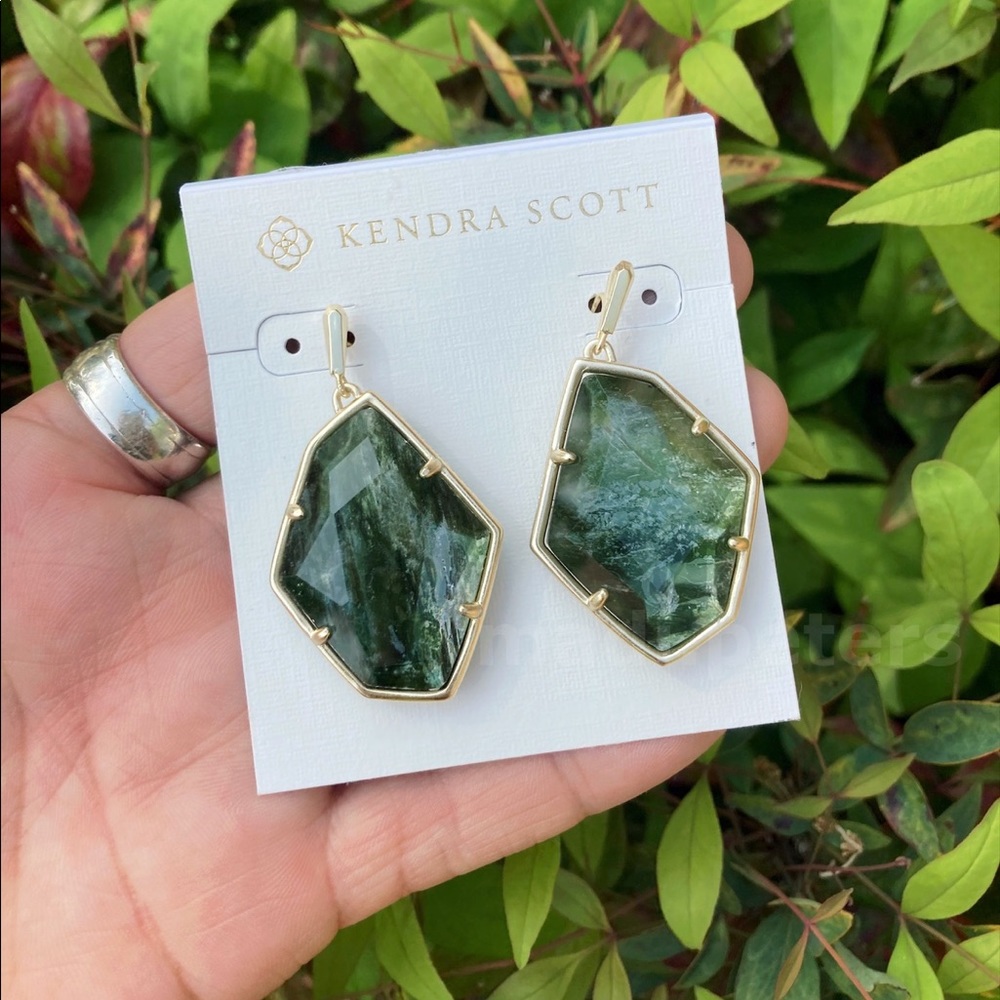 Kendra Scott Dunn Earrings in Sage Mica